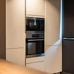 아파트 Penthouse Standing A