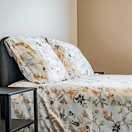 Penthouse Standing A *