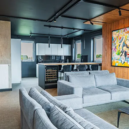 Penthouse Standing à * Ath