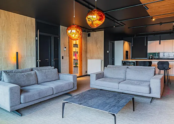 Penthouse Standing A *