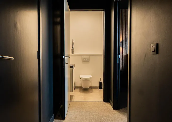 Penthouse Standing A *