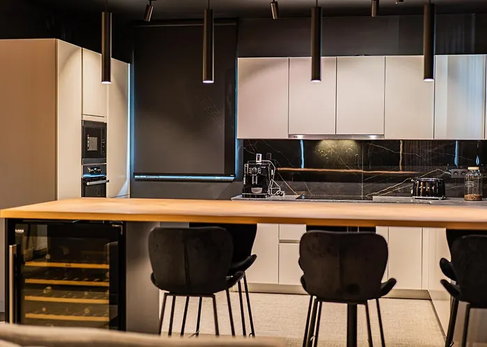 Penthouse Standing A