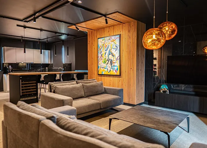 Penthouse Standing A